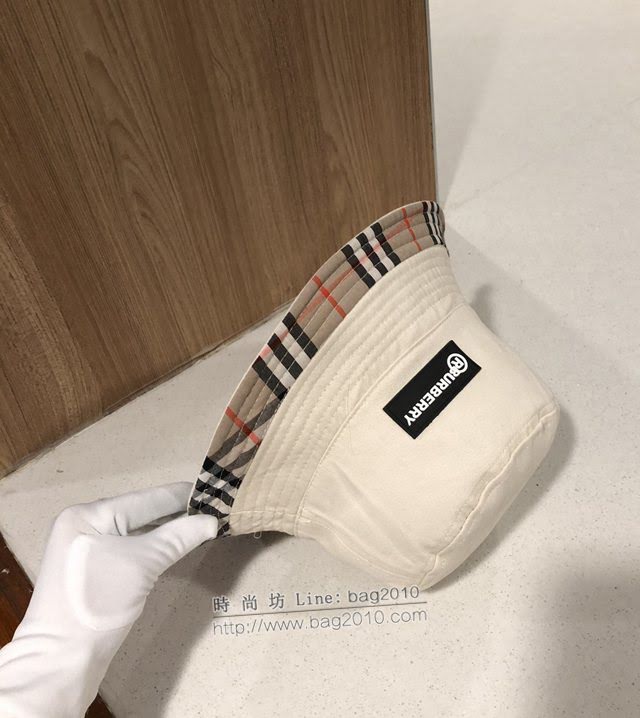 Burberry男女同款帽子 巴寶莉2021新款格子拼接純棉漁夫帽遮陽帽  mm1577